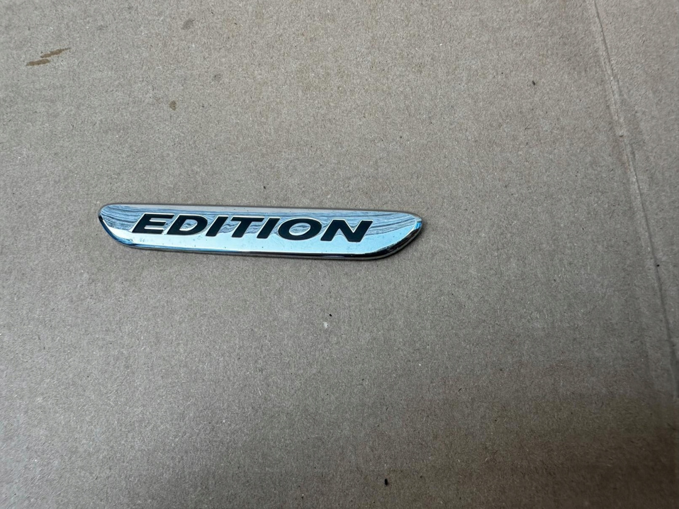 MERCEDES EDITION CHROM EMBLEMAT ZNACZEK ORYGINAŁ - (17320003976)