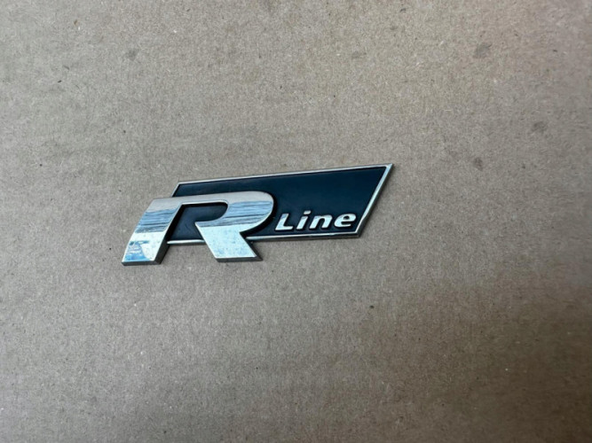 VW VOLKSWAGEN R LINE 5K0853688A ZNACZEK ORYGINAŁ - (17323109704)