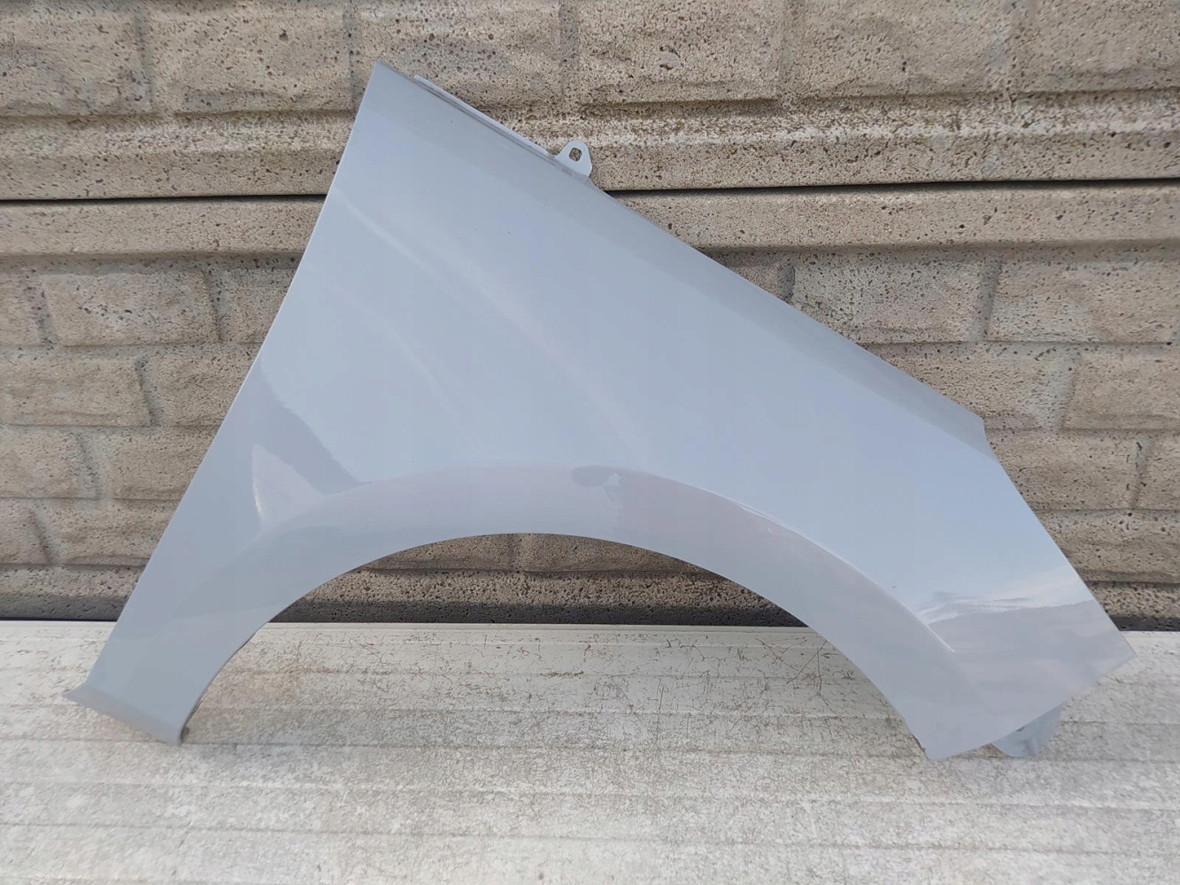FORD FIESTA Mk8 MK 8 16-22 BŁOTNIK PRZEDNI PRAWY - (12219595083)