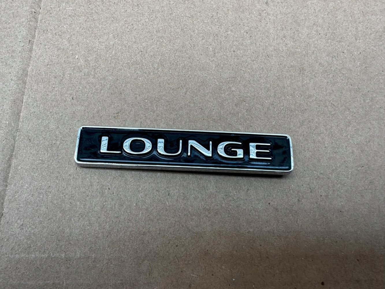 VW LOUNGE GOLF TIGUAN POLO ZNACZEK ORYGINAŁ - (17323242436)