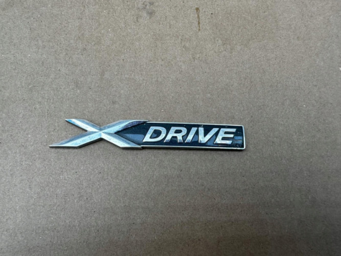 XDRIVE X-DRIVE BMW Połysk ZNACZEK ORYGINAŁ - (17326790766)