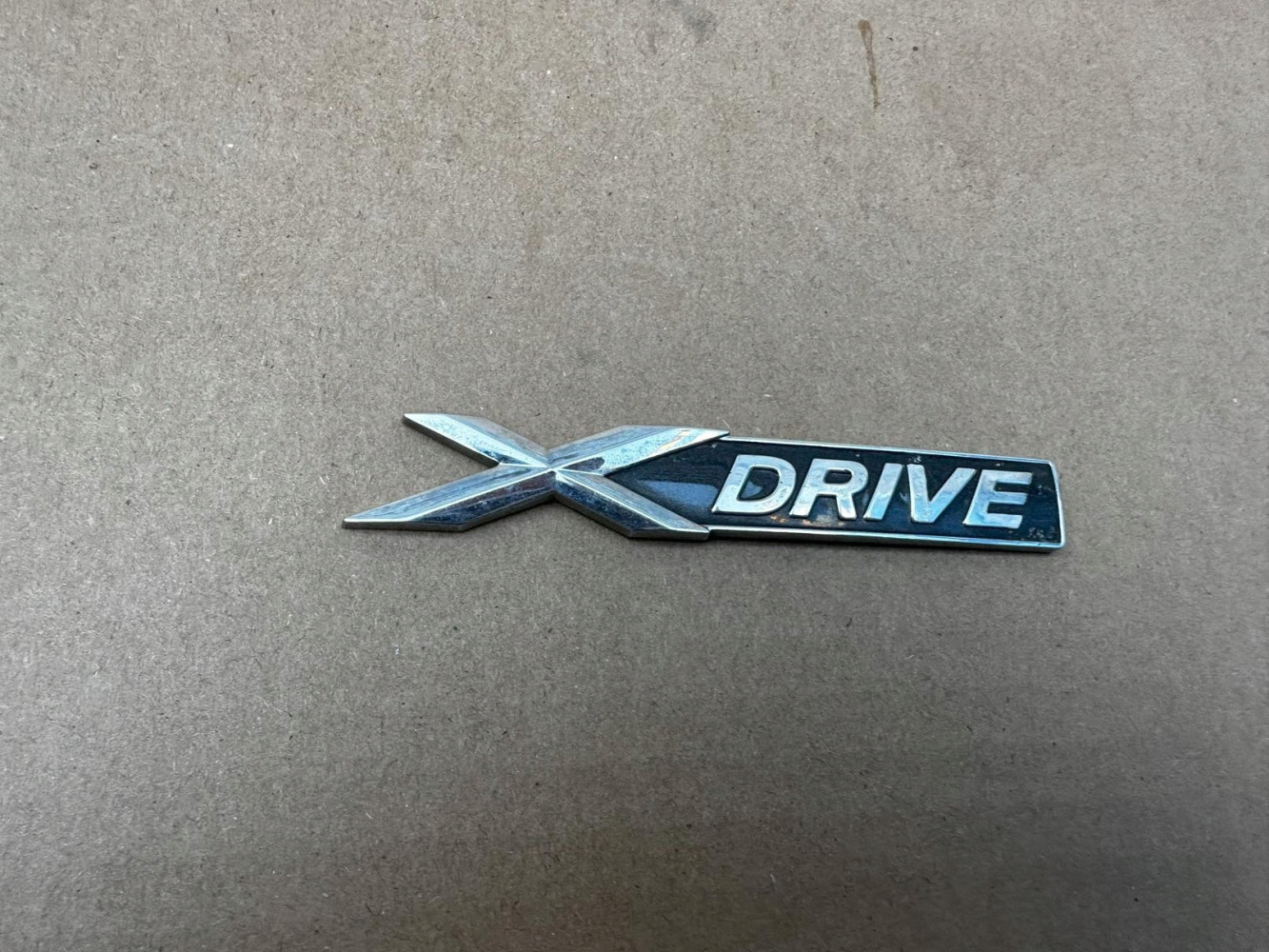 XDRIVE X-DRIVE BMW Połysk ZNACZEK ORYGINAŁ - (17326790766)