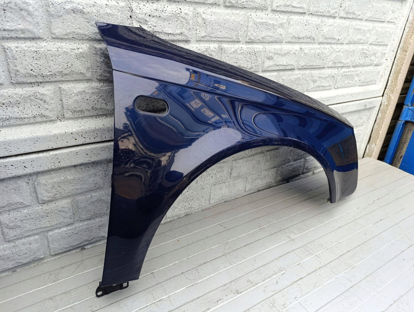 SEAT EXEO BŁOTNIK PRAWY PRZEDNI - (17326941348)