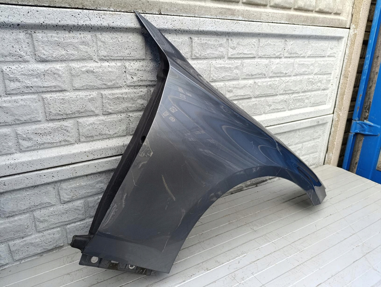 BŁOTNIK PRZEDNI PRAWY MERCEDES W217 W 217 S-KLASA COUPE - (17326946143)