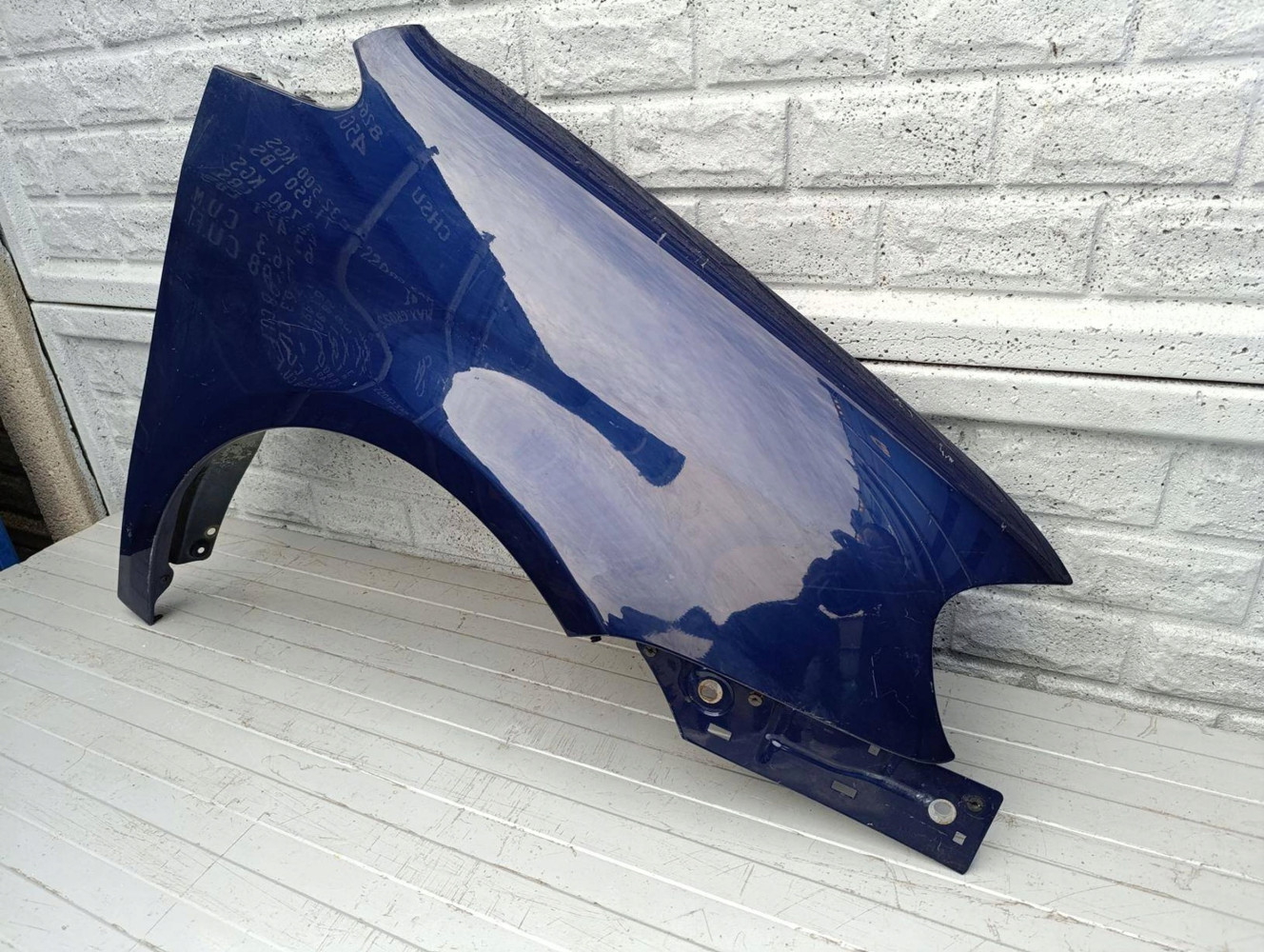 BŁOTNIK PRZEDNI PRAWY VW TOURAN 2003 - 2010 - (17327013287)