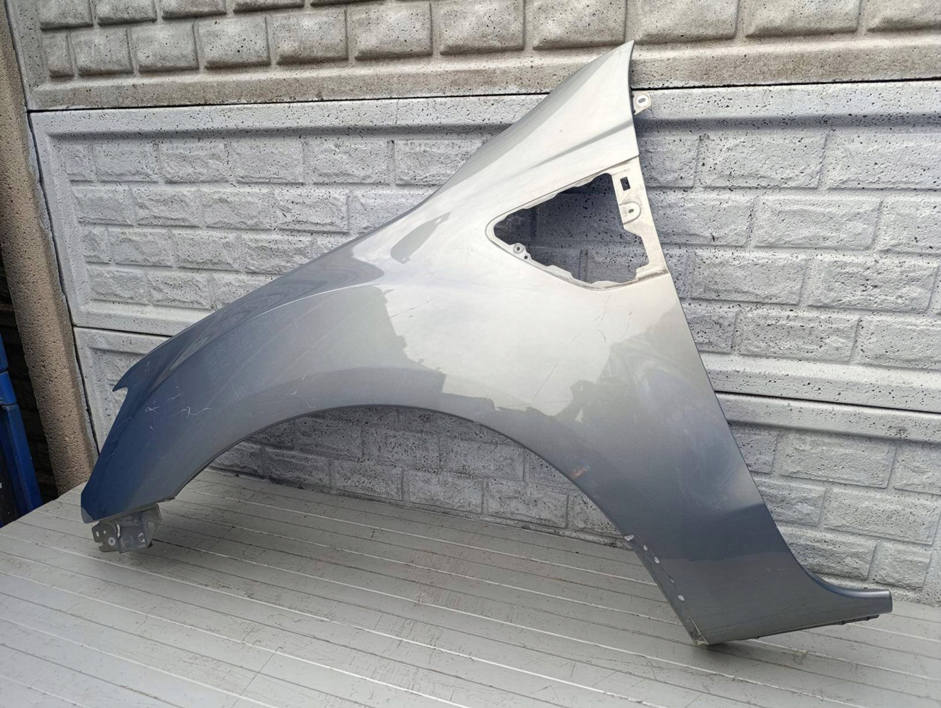 FORD RANGER 2011-2015 BŁOTNIK LEWY PRZEDNI - (17327028217)
