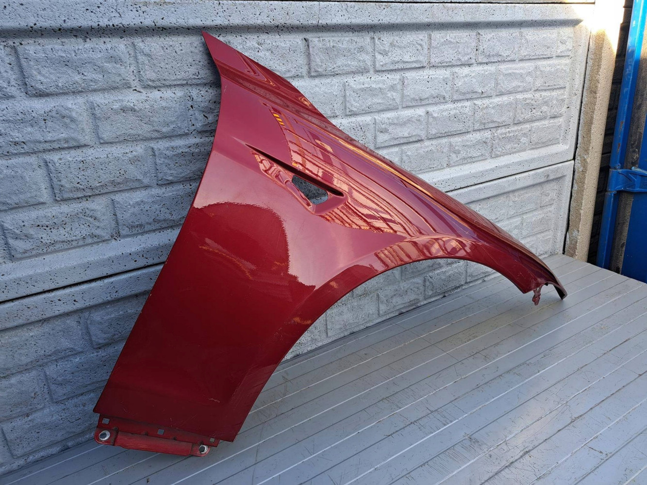 TESLA MODEL S PLAID BŁOTNIK PRAWY PRZEDNI - (17330281259)