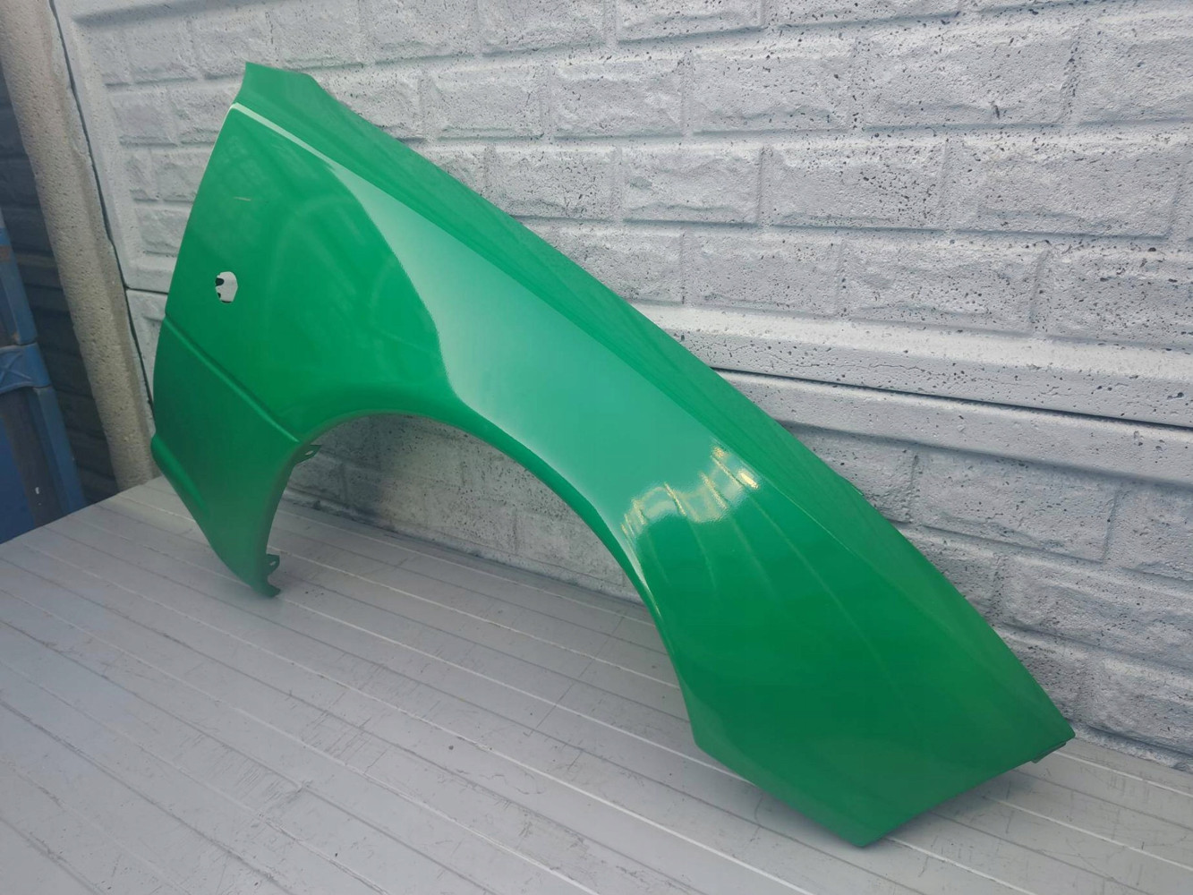 BŁOTNIK PRZEDNI PRAWY MAZDA MX5 1989-1998 MIATA - (17330354776)