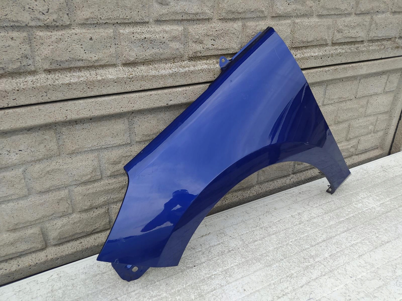 FORD FIESTA Mk8 MK 8 16-22 BŁOTNIK PRZEDNI LEWY - (12222540979)