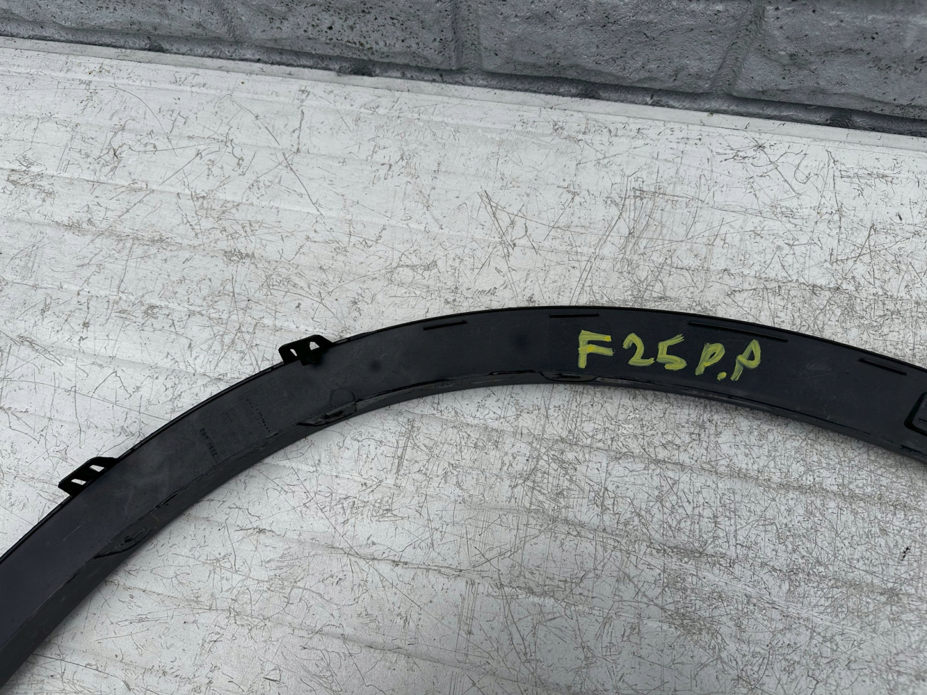 BMW X3 F25 LISTWA PRAWY PRZÓD 7210 082 - (17334246166)
