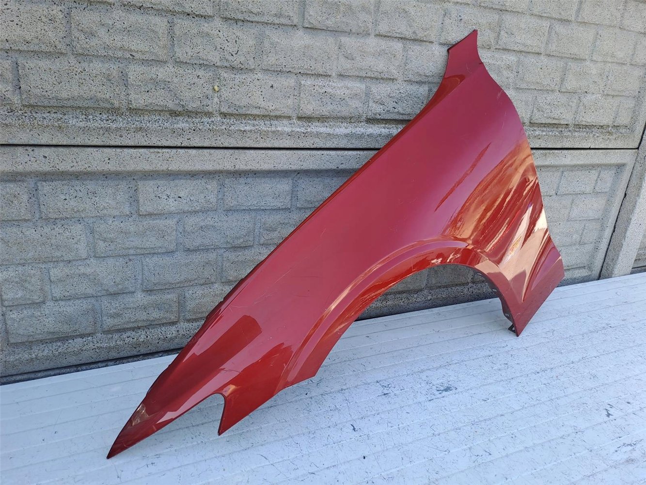 VOLVO V60 S60 2018-2024 BŁOTNIK LEWY PRZEDNI ORYGINAŁ (17133131688)