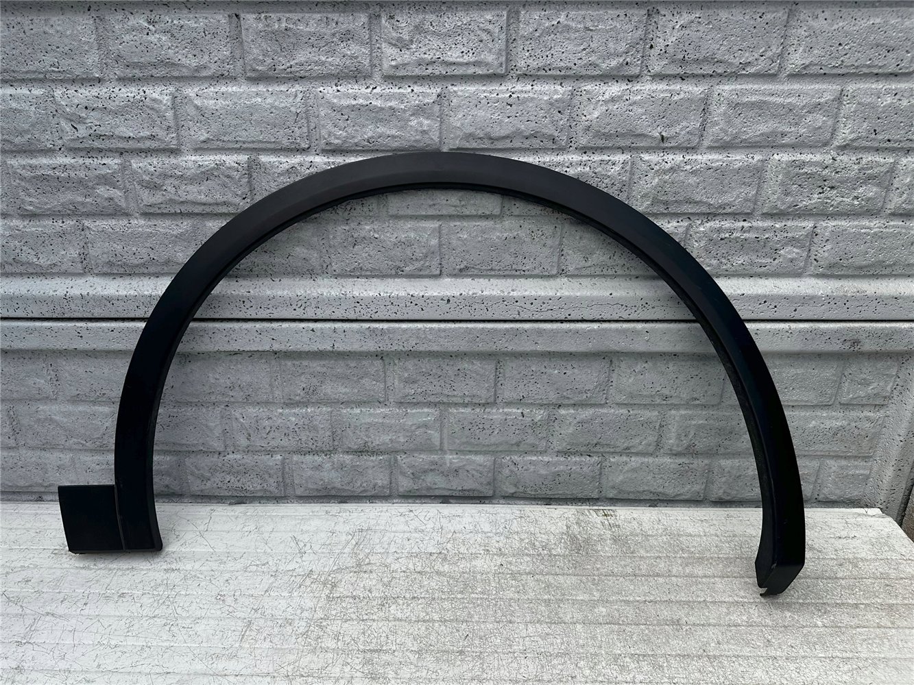 AUDI Q5 80A II LISTWA BŁOTNIKA PRAWY PRZÓD ORYGINAŁ (17338122376)