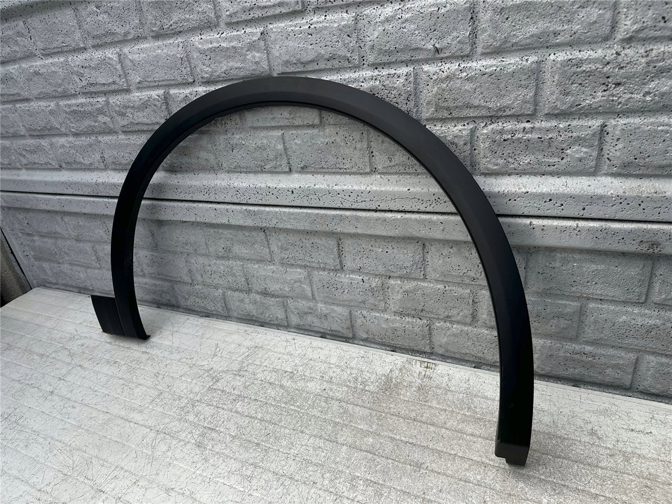 AUDI Q5 80A II LISTWA BŁOTNIKA PRAWY PRZÓD ORYGINAŁ (17338122376)