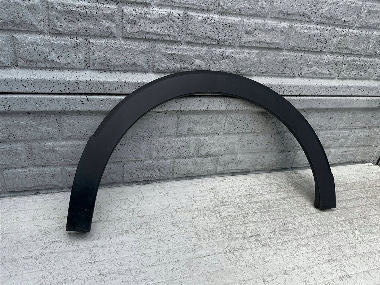 VW T-CROSS 19 VOLKSWAGEN LISTWA BŁOTNIKA PRAWY PRZÓD ORYGINAŁ (17338201892)