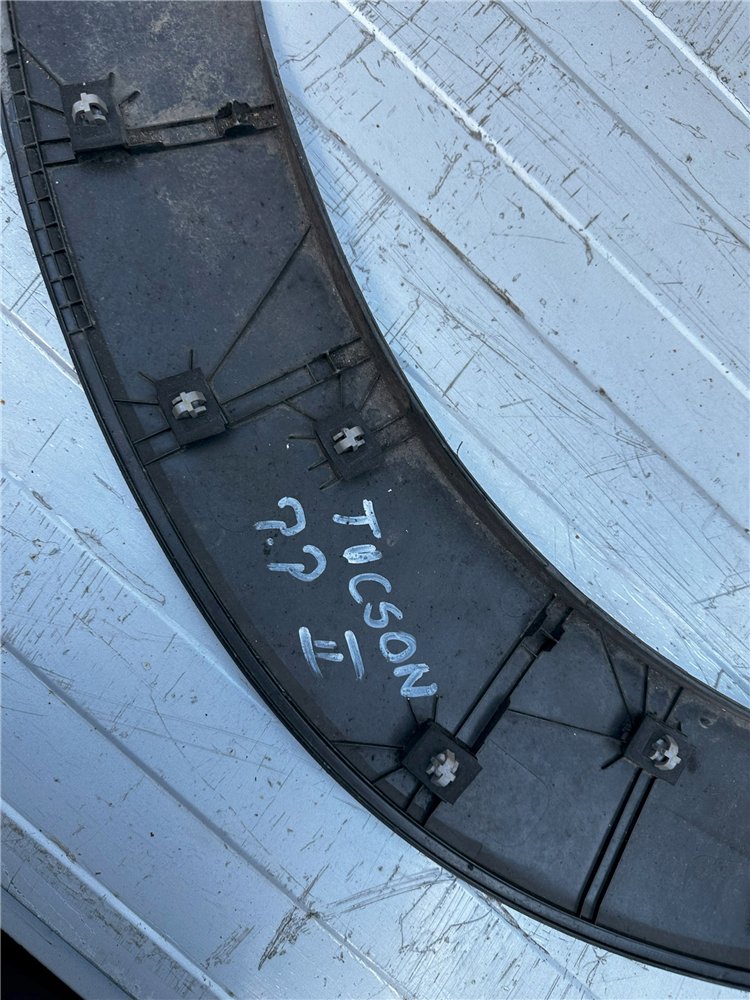 HYUNDAI TUCSON 2 II LISTWA NAKŁADKA BŁOTNIK PRAWY PRZÓD ORYGINAŁ (17350581560)