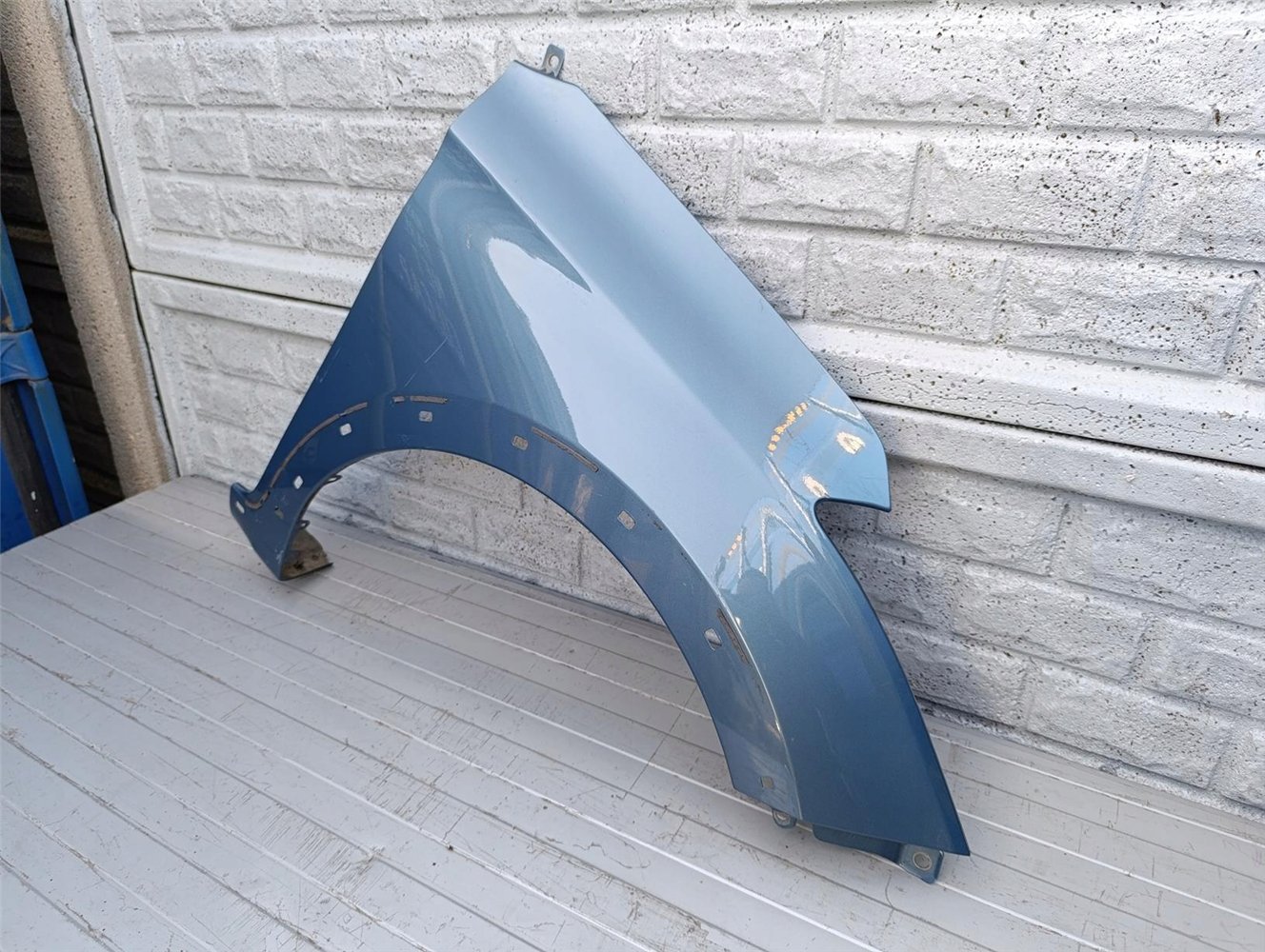 HYUNDAI I20 CROSS SPORT BŁOTNIK PRZEDNI PRAWY ORYGINAŁ (17350737127)