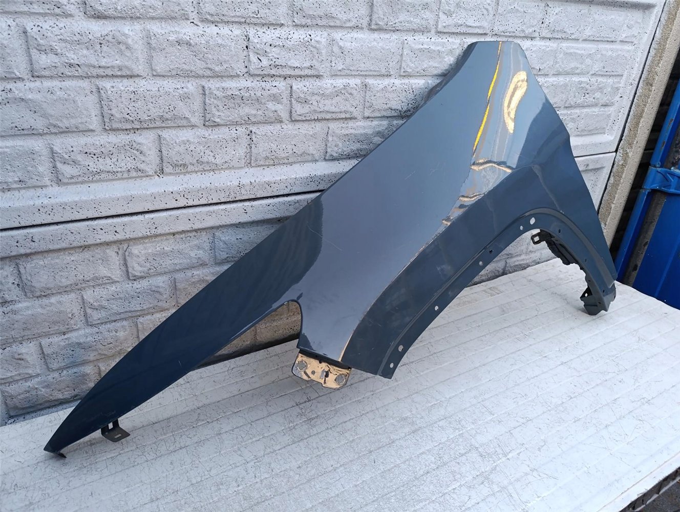 JEEP CHEROKEE 2014-2019 BŁOTNIK LEWY PRZEDNI ORYGINAŁ (17350921055)