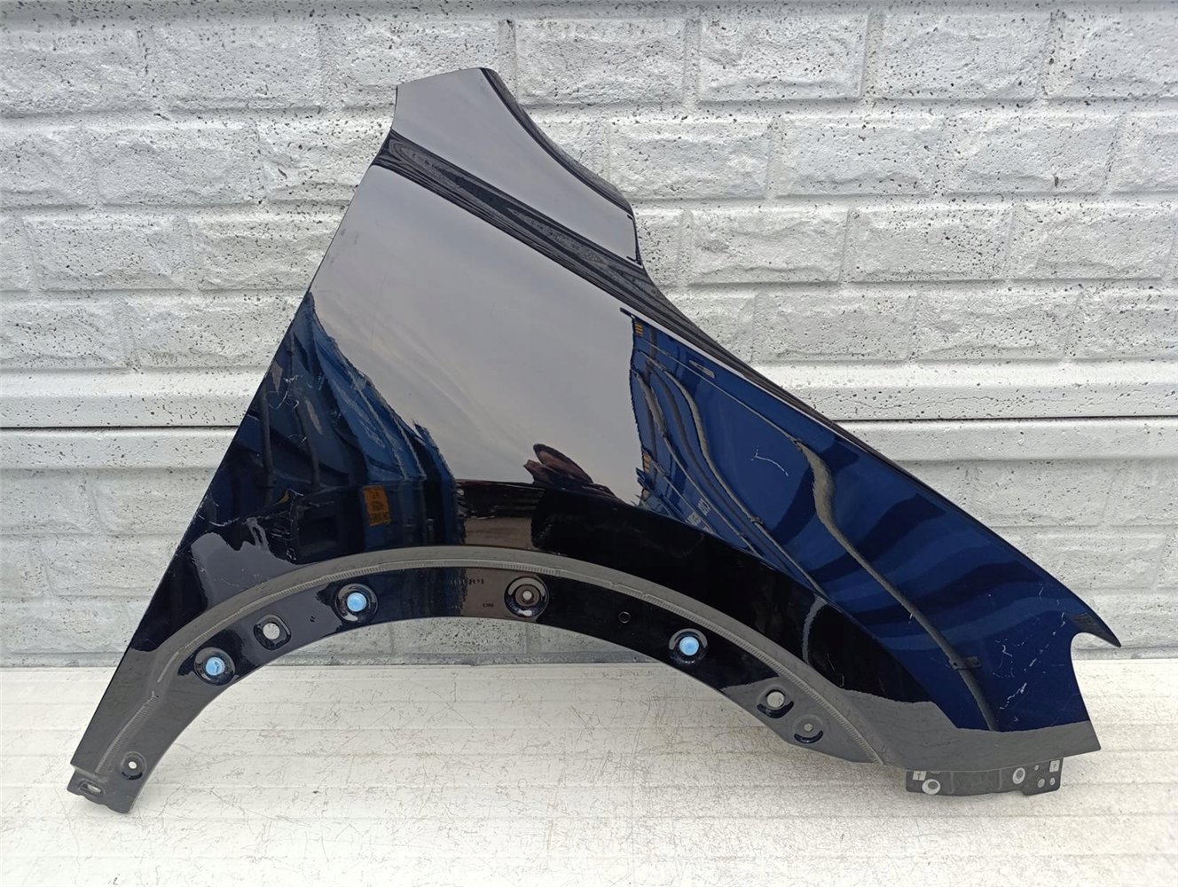 MG HS 18- BŁOTNIK PRZEDNI PRAWY ORYGINAŁ (17350979885)