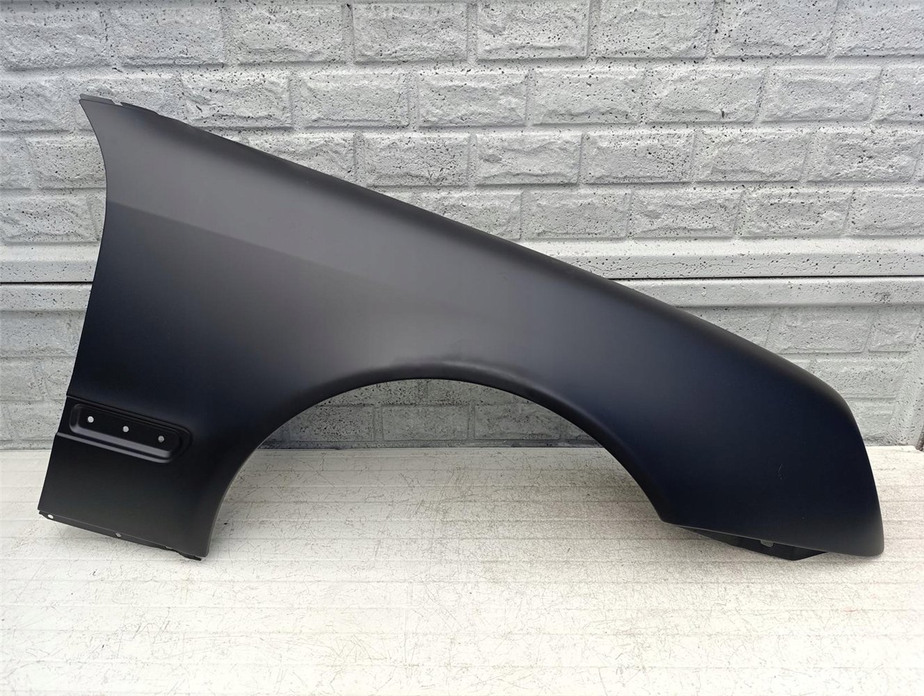 MERCEDES CLK W208 W 208 BŁOTNIK PRZEDNI PRAWY NOWY ORYGINAŁ (17351036781)