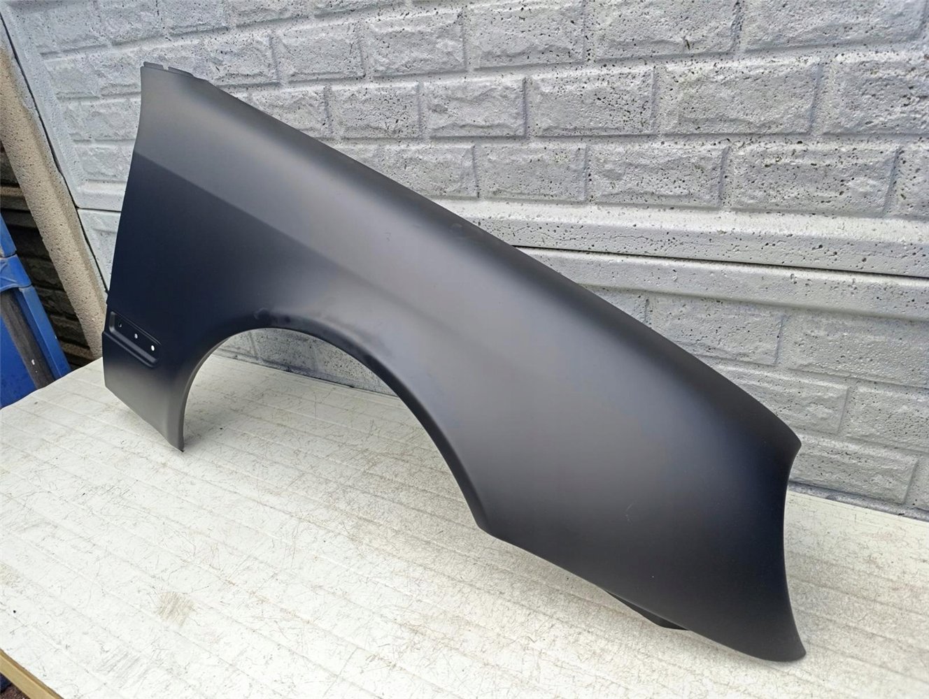 MERCEDES CLK W208 W 208 BŁOTNIK PRZEDNI PRAWY NOWY ORYGINAŁ (17351036781)