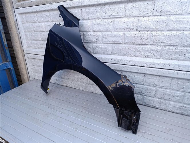 VOLVO V40 BŁOTNIK PRAWY ORYGINAŁ (17351105764)