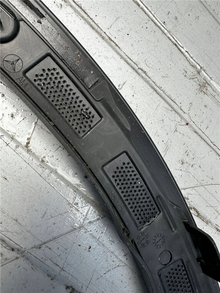 MERCEDES GLC 254 LISTWA NAKŁADKA BŁOTNIK LEWY PRZÓD ORYGINAŁ (17353299808)