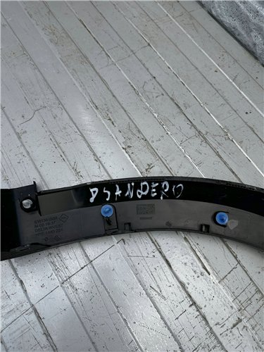 DACIA SANDERO LISTWA NAKŁADKA BŁOTNIK LEWY PRZÓD ORYGINAŁ (17353382268)