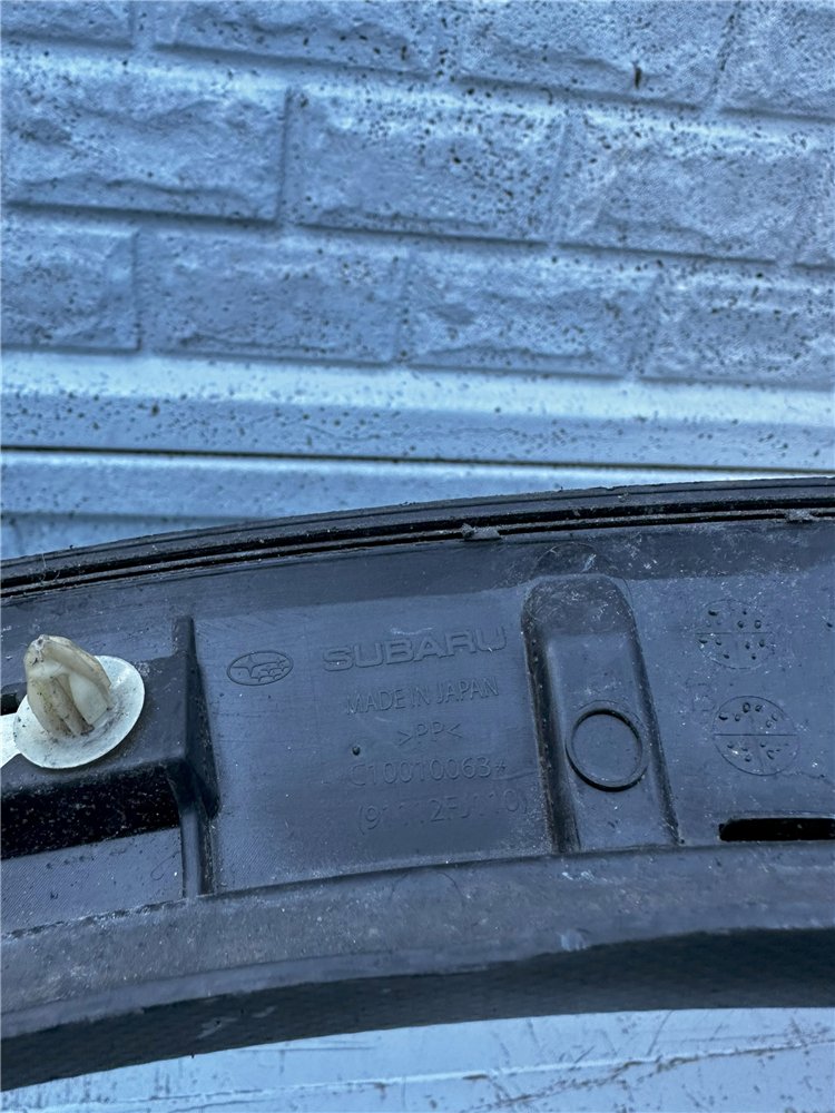 Subaru Crosstrek LISTWA NAKŁADKA BŁOTNIK LEWY PRZÓD ORYGINAŁ (17353477657)