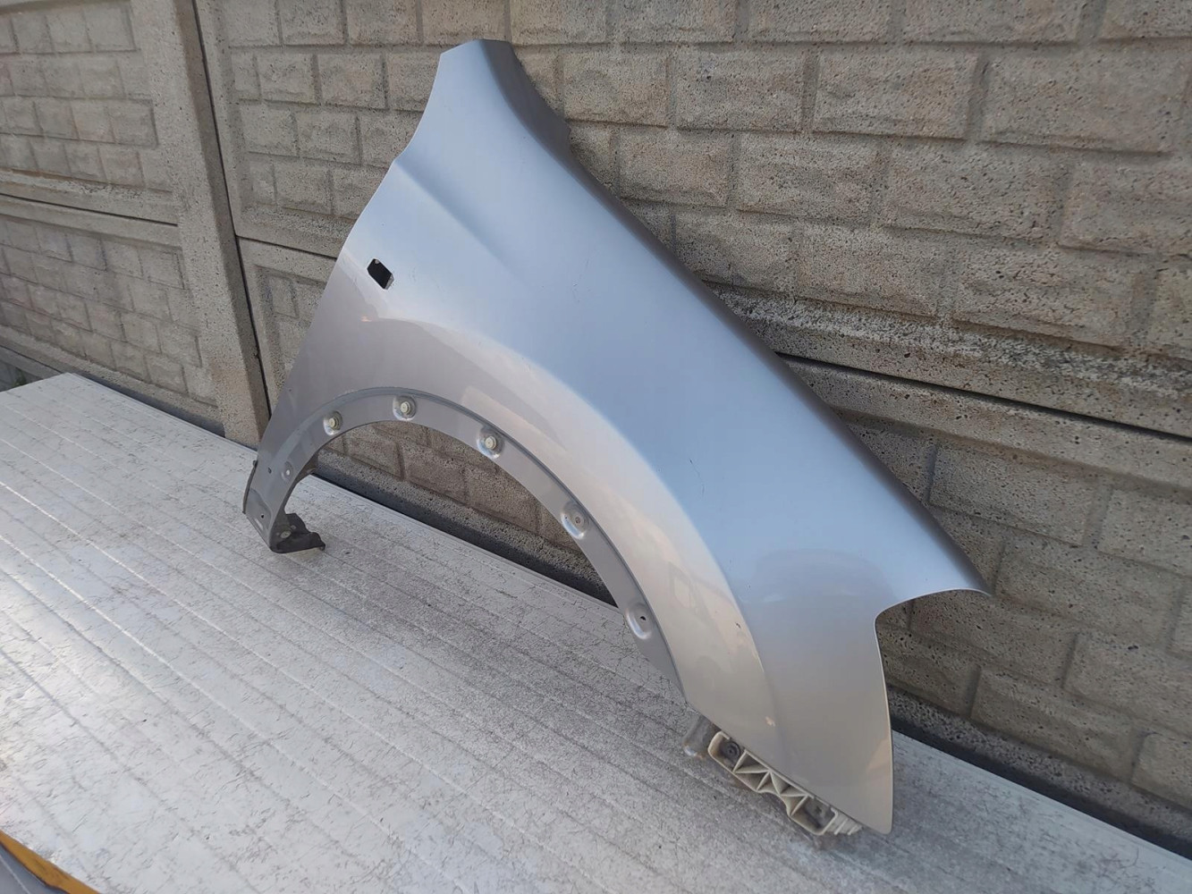 NISSAN QASHQAI 2006-2009 BŁOTNIK PRZEDNI PRAWY - (12223790992)