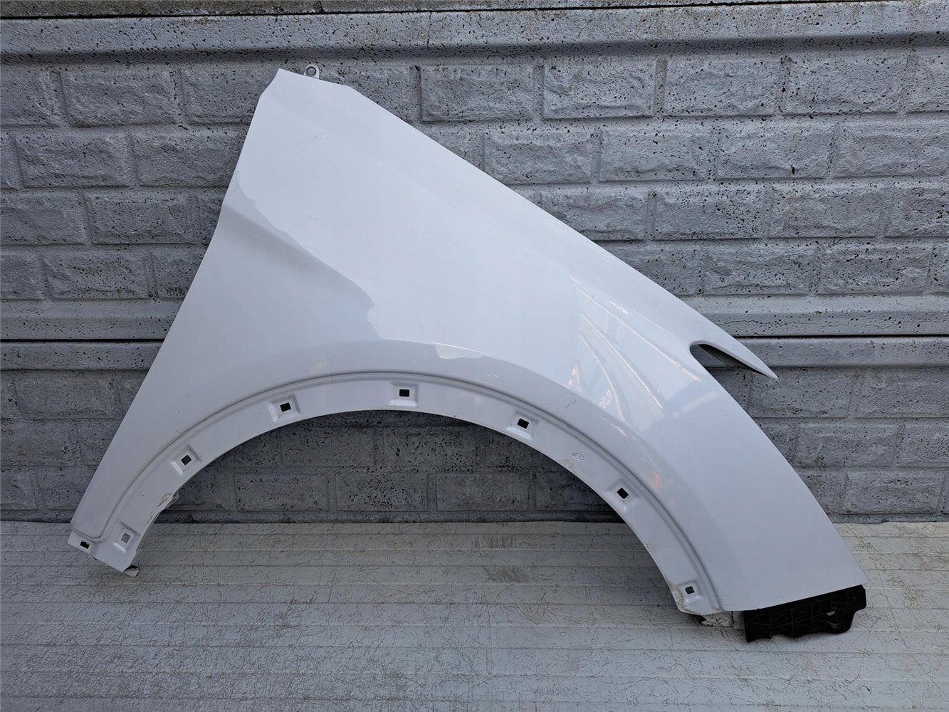 HYUNDAI SANTAFE SANTA FE 12- BŁOTNIK PRZEDNI PRAWY ORYGINAŁ (17357030392)