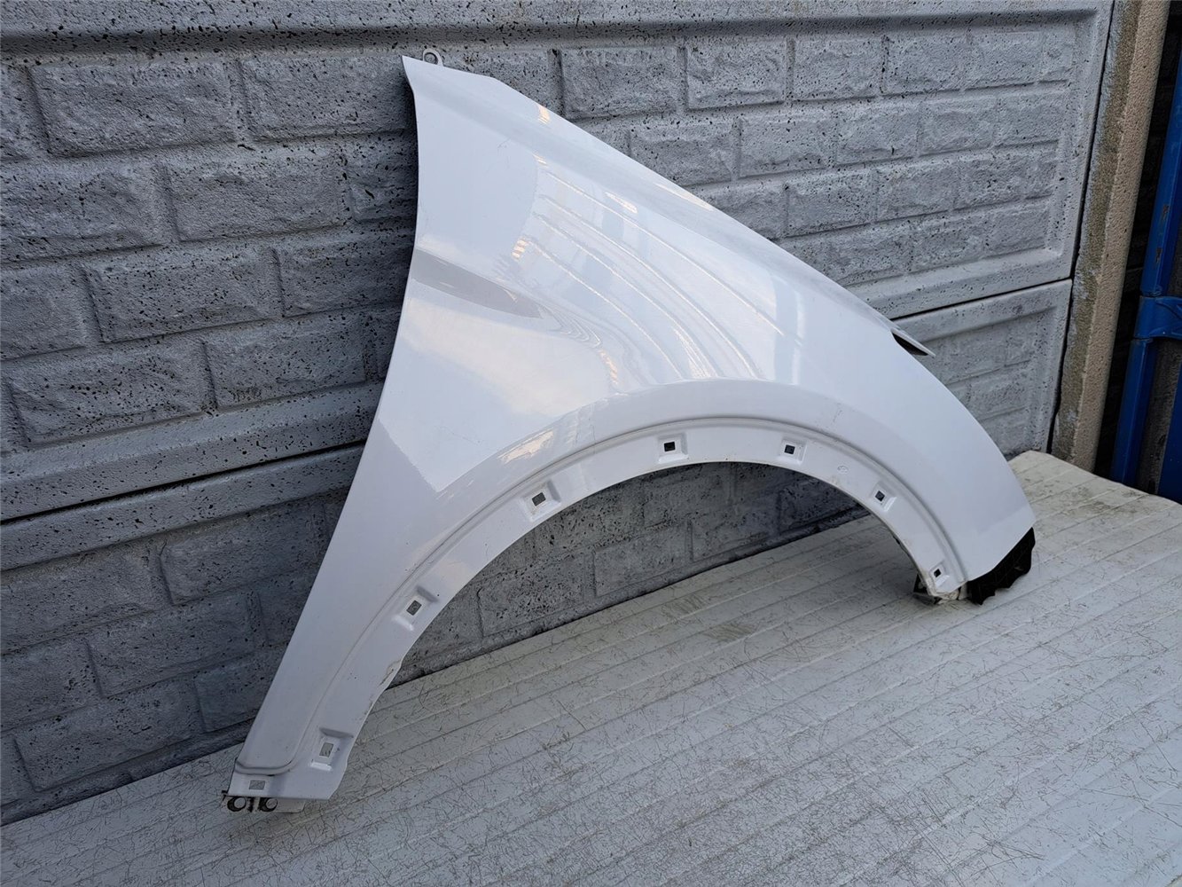 HYUNDAI SANTAFE SANTA FE 12- BŁOTNIK PRZEDNI PRAWY ORYGINAŁ (17357030392)