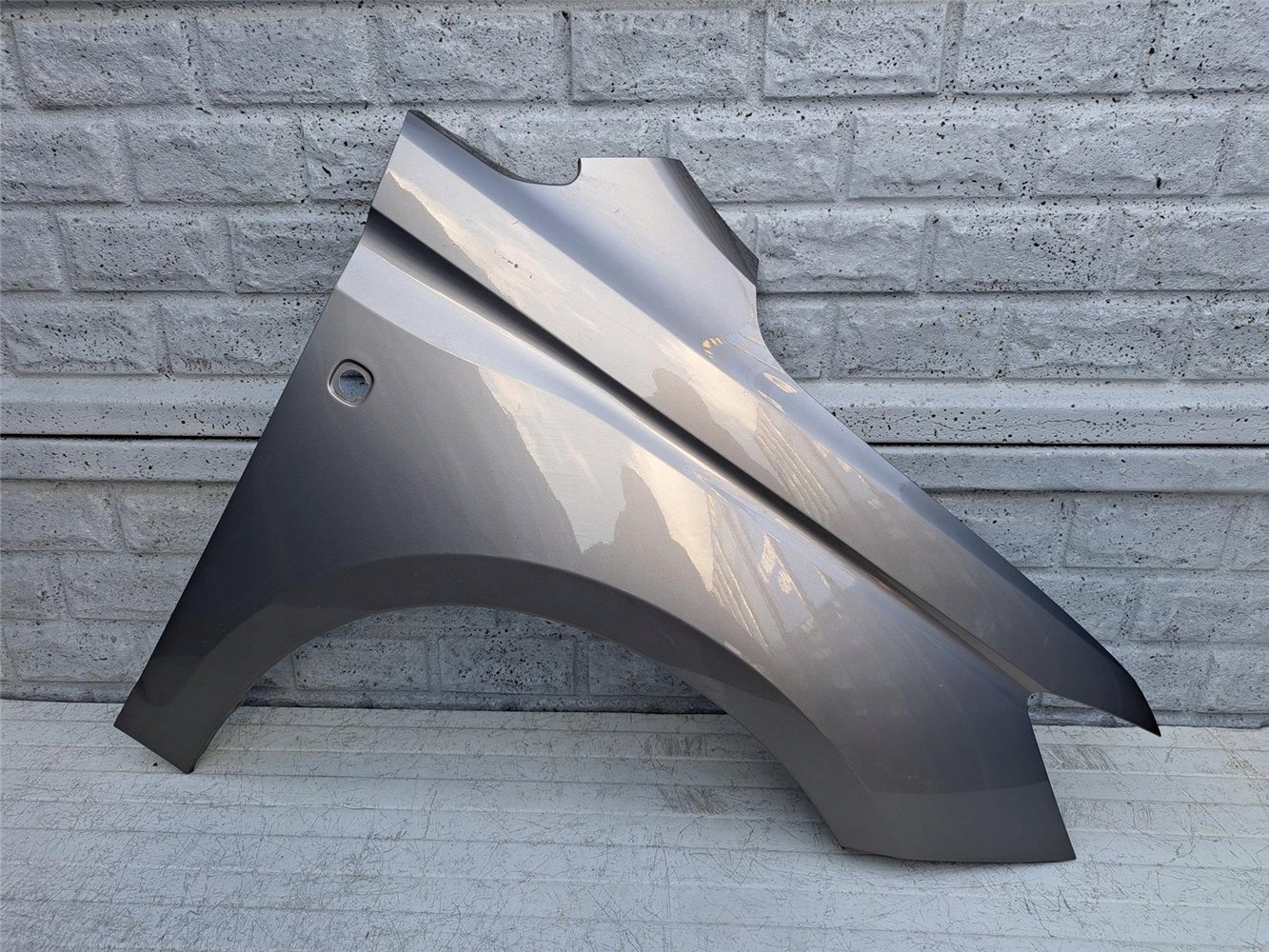 VW CADDY 5 V 2021-2024 BŁOTNIK PRZEDNI PRAWY ORYGINAŁ (17357042203)