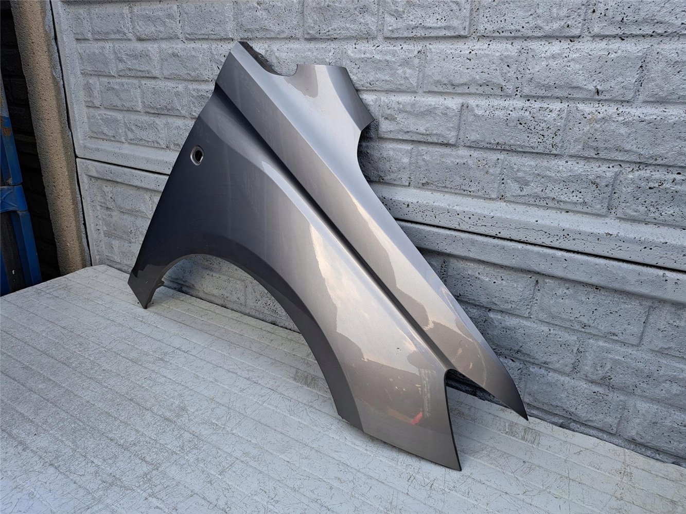 VW CADDY 5 V 2021-2024 BŁOTNIK PRZEDNI PRAWY ORYGINAŁ (17357042203)