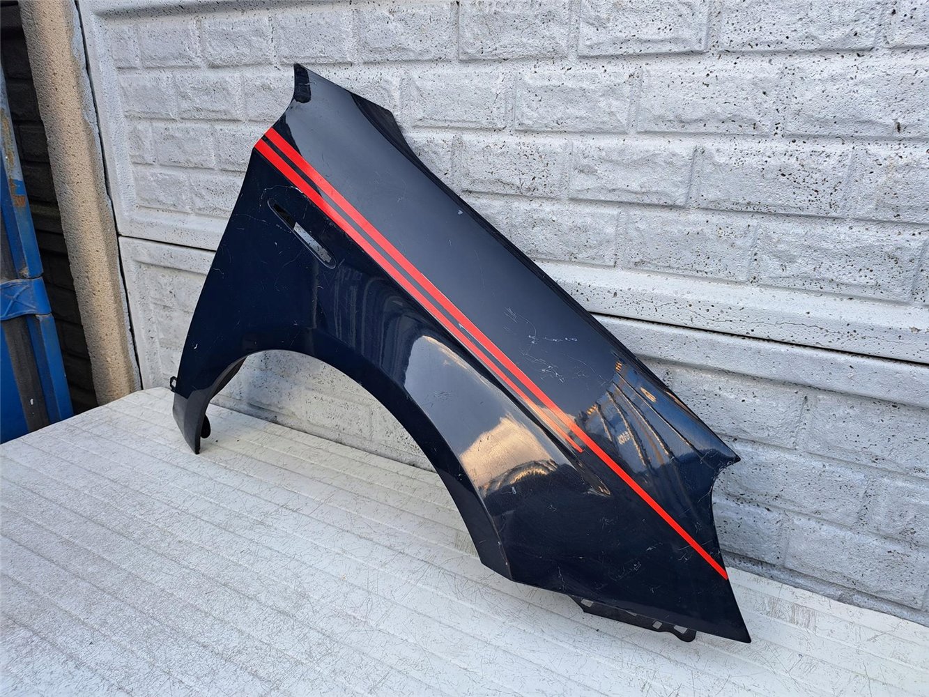 ALFA ROMEO GIULIETTA BŁOTNIK PRZEDNI PRAWY ORYGINAŁ (17357044781)