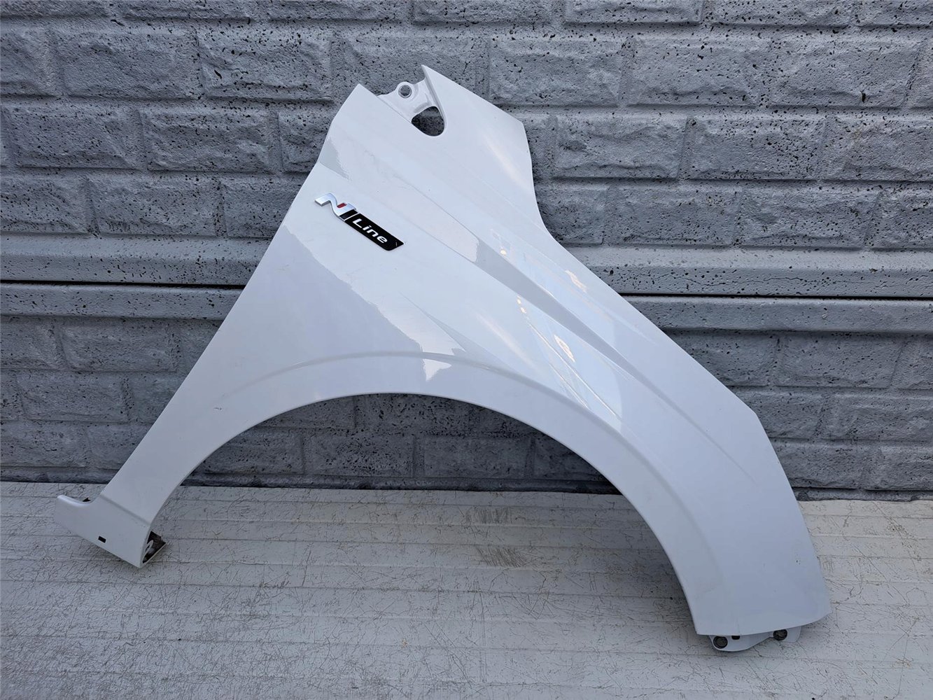 HYUNDAI I20 21-24 BŁOTNIK PRZEDNI PRAWY ORYGINAŁ (17357063614)