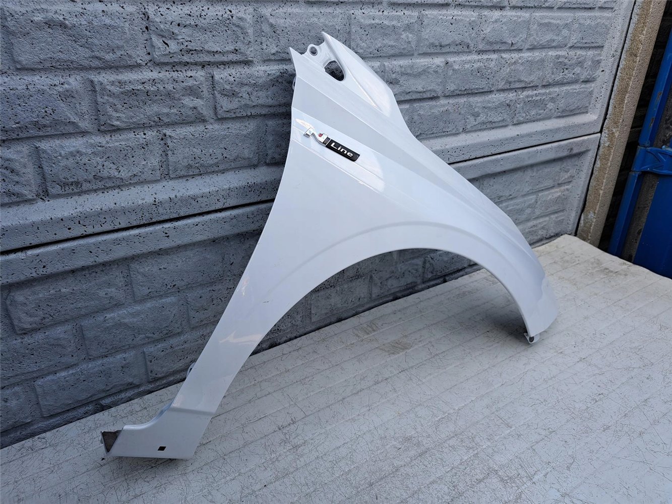 HYUNDAI I20 21-24 BŁOTNIK PRZEDNI PRAWY ORYGINAŁ (17357063614)