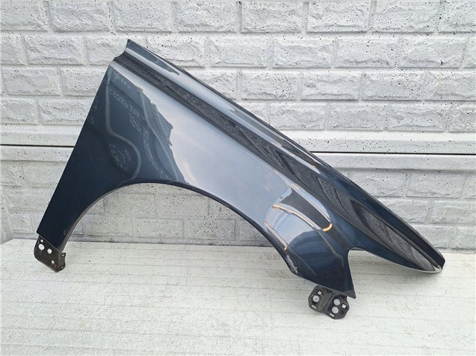 VOLVO S40 V50 04-12 BŁOTNIK PRZEDNI PRAWY ORYGINAŁ (17357068322)