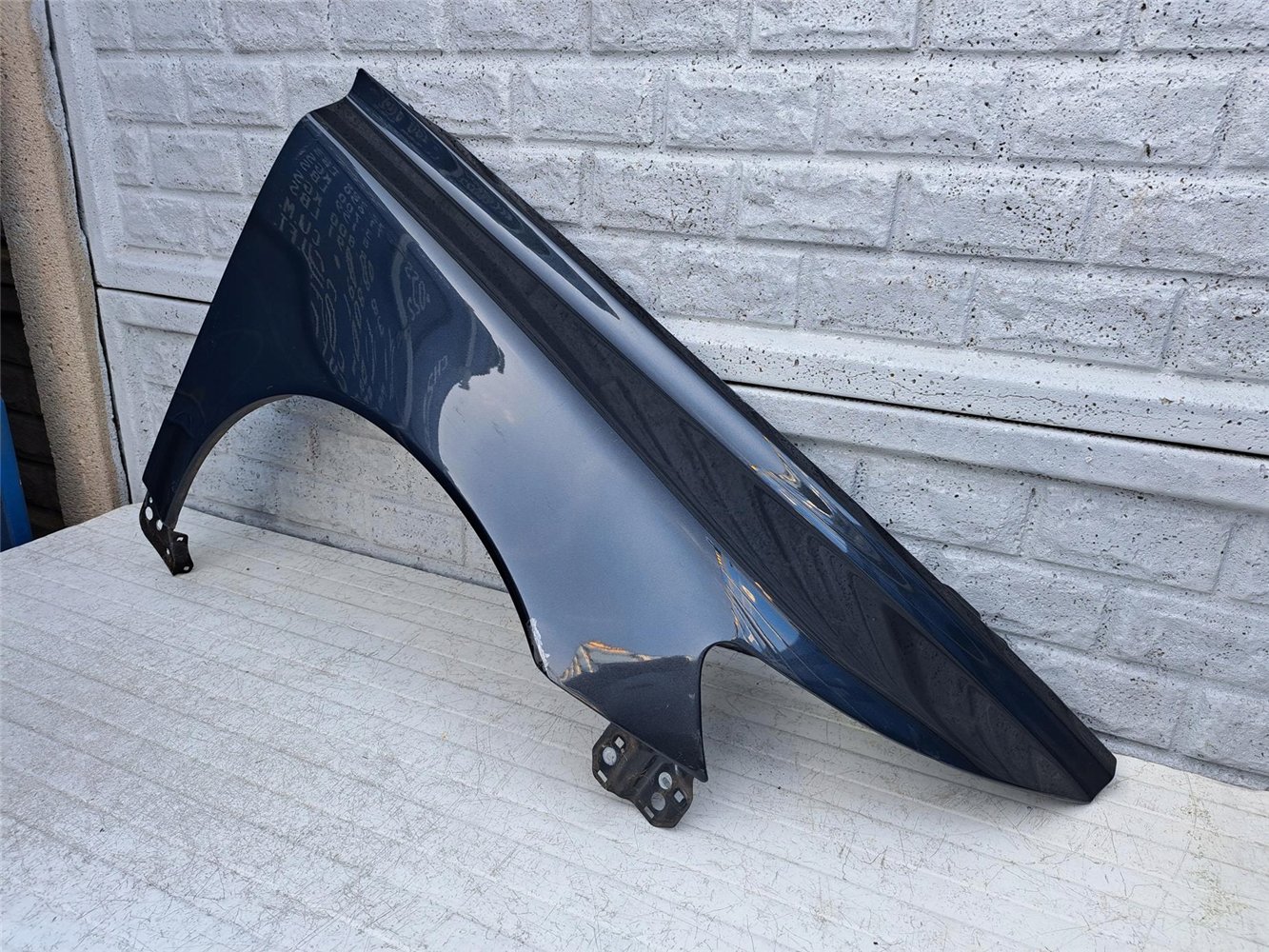 VOLVO S40 V50 04-12 BŁOTNIK PRZEDNI PRAWY ORYGINAŁ (17357068322)