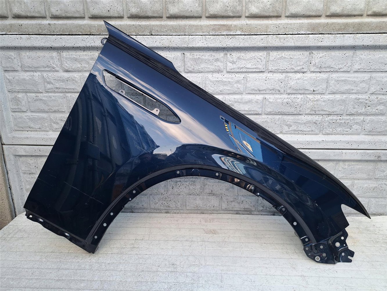 MAZDA CX60 CX-60 BŁOTNIK PRAWY PRZEDNI ORYGINAŁ (17357176437)