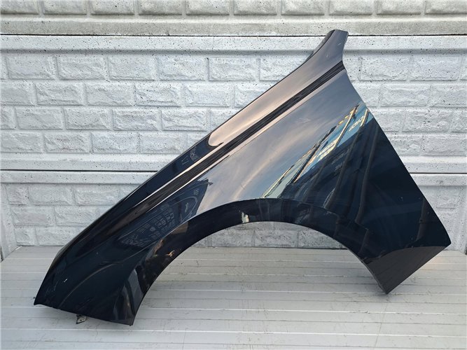 BMW 7 G70 2022- BŁOTNIK PRZEDNI LEWY ORYGINAŁ (17357236592)