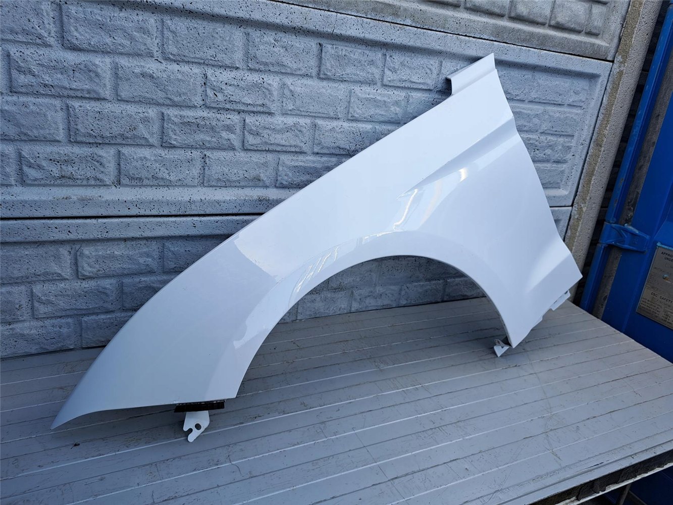 FORD MUSTANG VI LIFT 2018-23 BŁOTNIK LEWY ORYGINAŁ (17357238206) FORD MUSTANG VI LIFT 2018-23 BŁOTNIK LEWY ORYGINAŁ (17357238206)