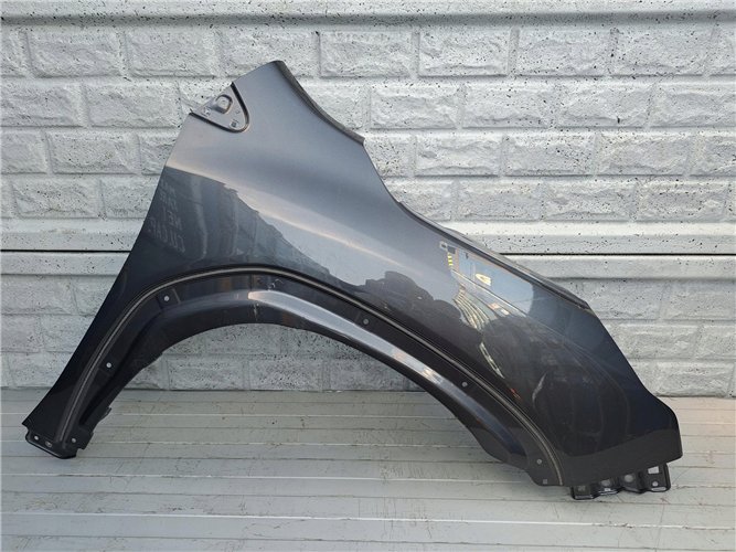 SUZUKI SX4 S CROSS 2022-24 BŁOTNIK PRAWY ORYGINAŁ (17357243637)