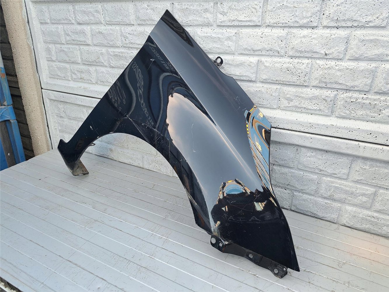 KIA CARENS BŁOTNIK PRAWY PRZEDNI ORYGINAŁ (17357256866)