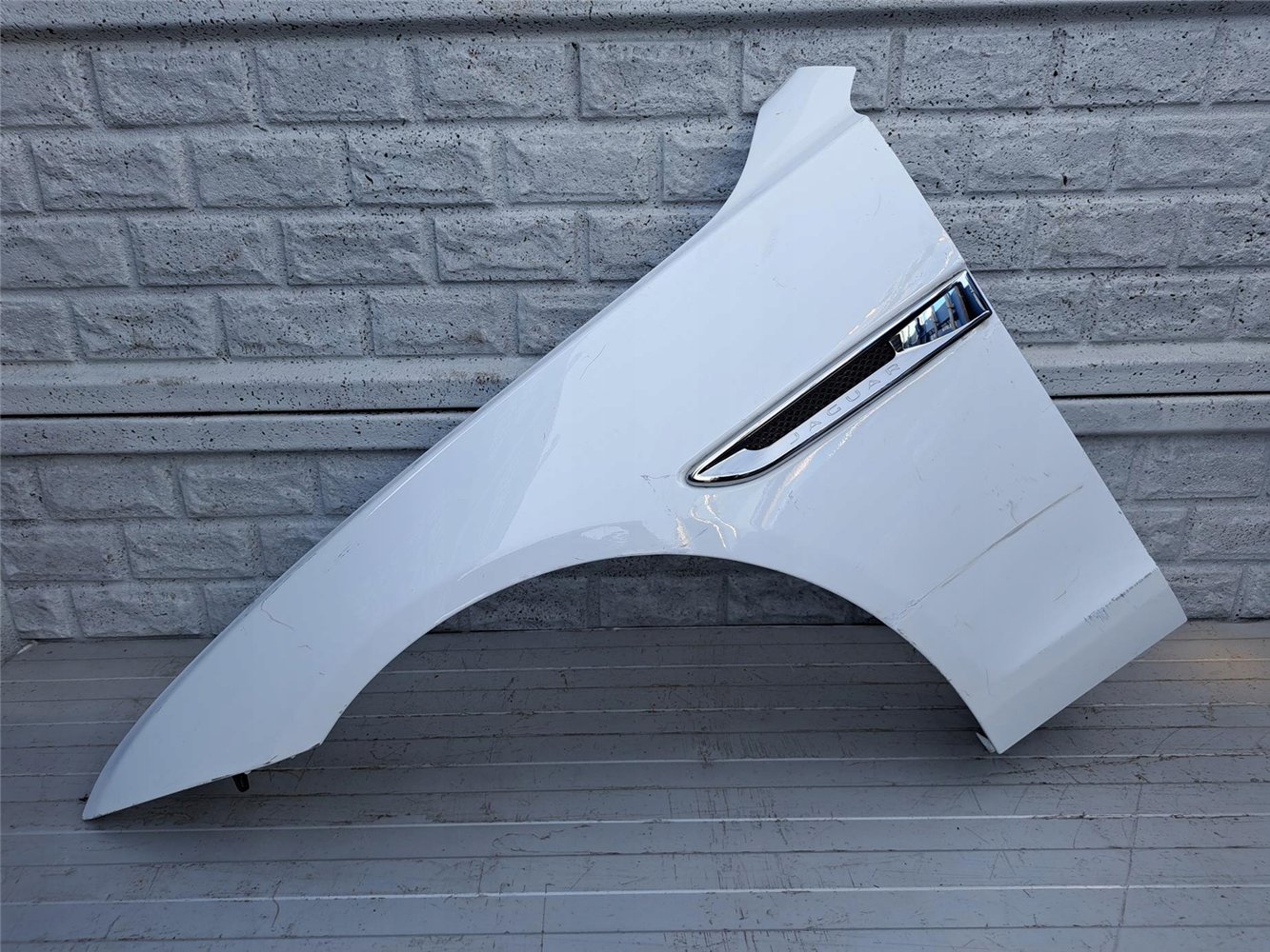 JAGUAR XF BŁOTNIK PRZÓD LEWY ORYGINAŁ (17357354172)