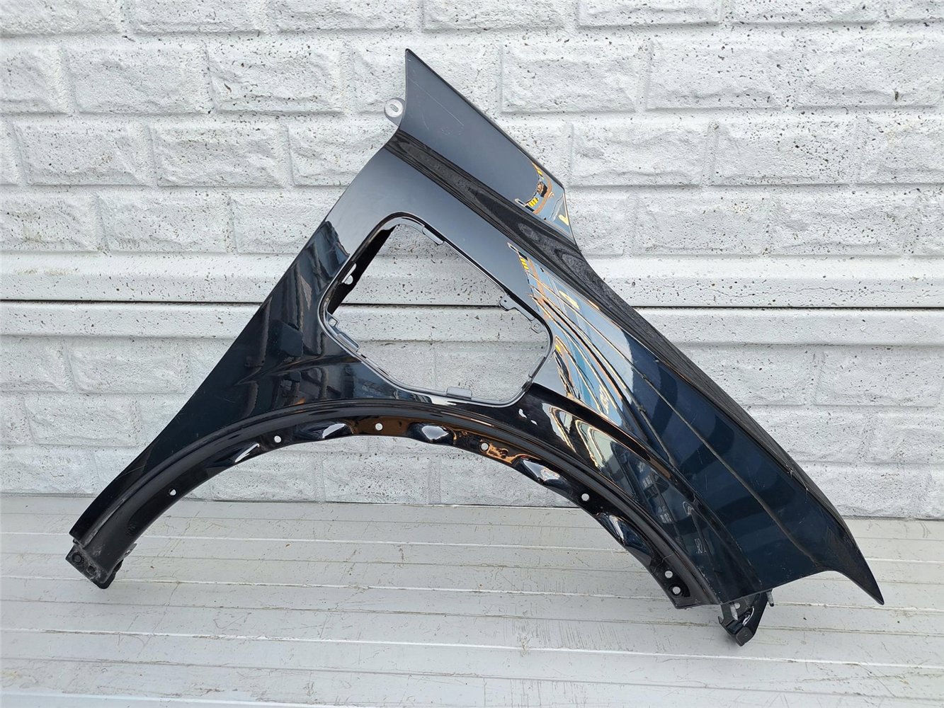 RENAULT MEGANE 5 V E-TECH 24- BŁOTNIK PRZEDNI PRAWY ORYGINAŁ (17357365684)