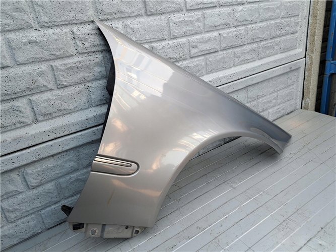 BŁOTNIK PRZEDNI PRAWY MERCEDES CLC CL203 ORYGINAŁ (17357368332)