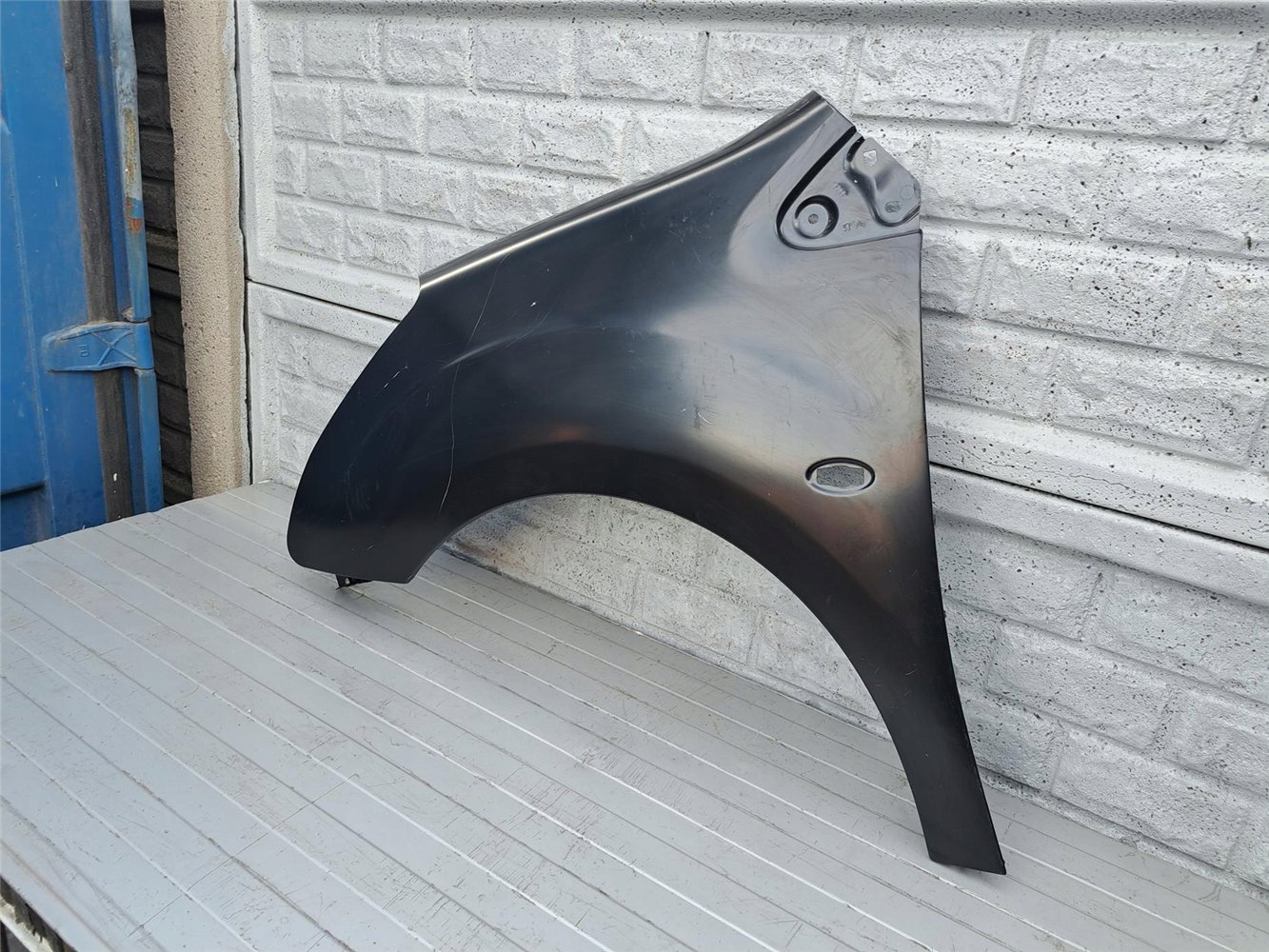 PEUGEOT PARTNER BERLINGO 3 III 09-18 BŁOTNIK LEWY PRZÓD NOWY ORYGINAŁ (17357401714)