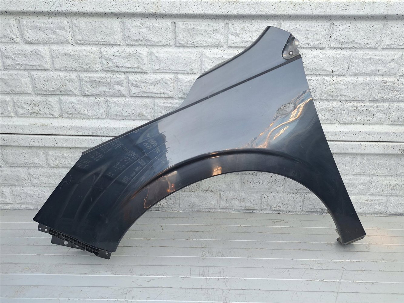 SUBARU FORESTER 13-19 BŁOTNIK PRZEDNI LEWY ORYGINAŁ (17357404720)