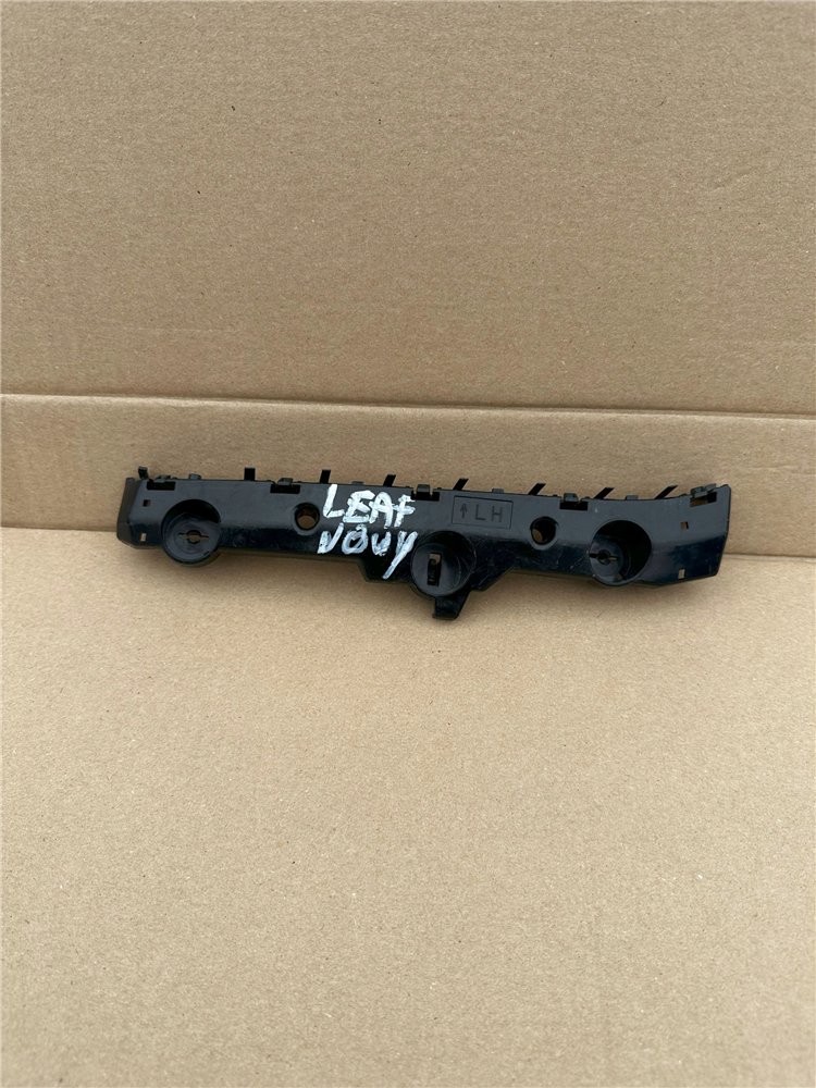 NISSAN LEAF 17- MOCOWANIE ZDERZAKA 5SK0A ORYGINAŁ (17371287300)