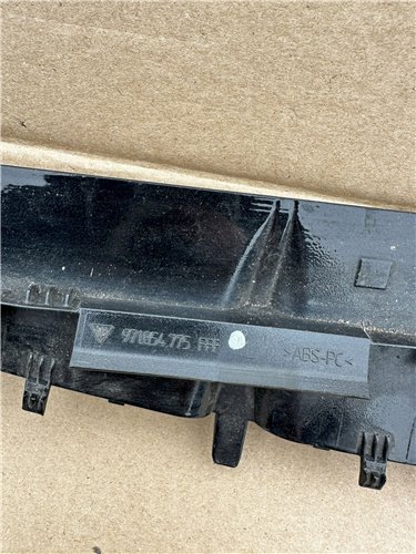 2020 PORSCHE PANAMERA TURBO S PRZEDNI LEWY WLOT POWIETRZA ORYGINAŁ (17371449559)